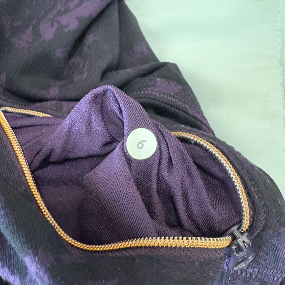 Lululemon Purple and black paisley print jacket - Picture 8 of 8